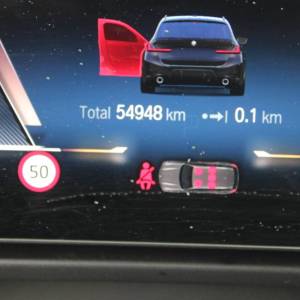 BMW serija 3 Touring 320d xDrive M paket *HEAD UP, LED, KAMERA*