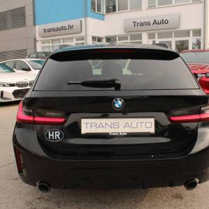 BMW serija 3 Touring 320d xDrive M paket *HEAD UP, LED, KAMERA*