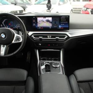 BMW serija 3 Touring 320d xDrive M paket *HEAD UP, LED, KAMERA*