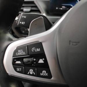 BMW serija 3 Touring 320d xDrive M paket *HEAD UP, LED, KAMERA*