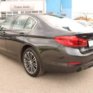 BMW serija 5 520d xDrive Sportline *LED, NAVIGACIJA, KAMERA*