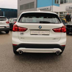 BMW X1 18d *LED, NAVIGACIJA*