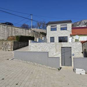 Bribir - Obnovljena kamena kuća s bazenom