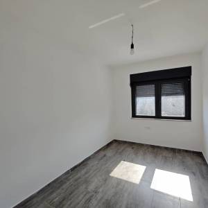 Bribir - Obnovljena kamena kuća s bazenom