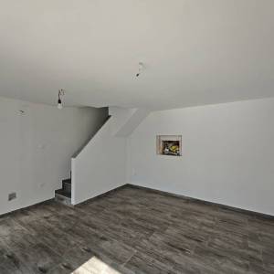 Bribir - Obnovljena kamena kuća s bazenom