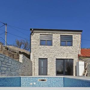 Bribir - Obnovljena kamena kuća s bazenom