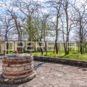Buje, Kaštel - imanje 1909 m2 s ugostiteljskom namjenom i smještajem