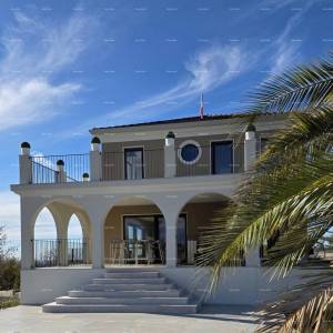 Buje, Luksuzna vila s bazenom