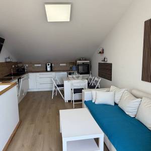 Crikvenica, 3-soban- dvoetažni stan  78 m2, pogled na More