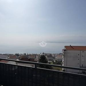 Crikvenica, 3-soban- dvoetažni stan  78 m2, pogled na More