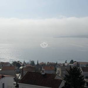 Crikvenica, 3-soban- dvoetažni stan  78 m2, pogled na More