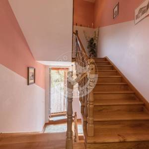 Crikvenica, Kuća 498 m2, tri Stana Apartmana jedan stan i dva poslovna prostora