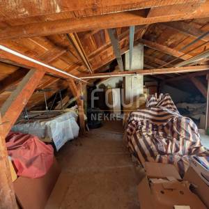 Crikvenica, samostojeća kuća sa 6 stanova