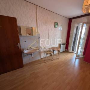 Crikvenica, samostojeća kuća sa 6 stanova