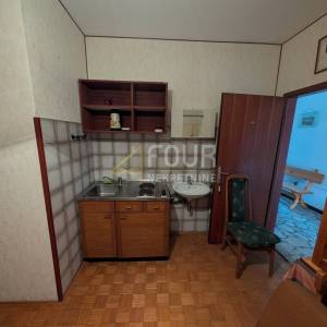 Crikvenica, samostojeća kuća sa 6 stanova