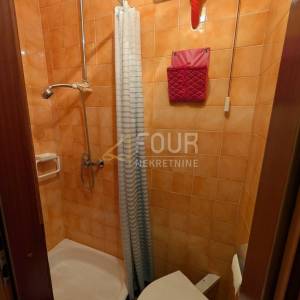 Crikvenica, samostojeća kuća sa 6 stanova