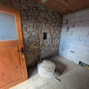 Crikveničko zaleđe, Grižane, dvije etaže, stan + konoba, vrt