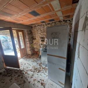 Crikveničko zaleđe, Grižane, dvije etaže, stan + konoba, vrt