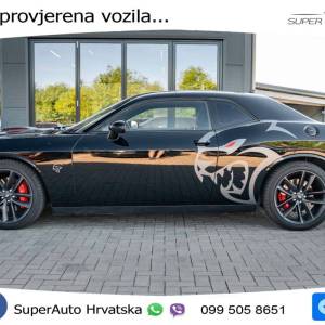 Dodge Challenger 5.7 HEMI Aut. 377 KS, KAM+XEN+GR SJED+TEM+NAVI