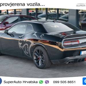 Dodge Challenger 5.7 HEMI Aut. 377 KS, KAM+XEN+GR SJED+TEM+NAVI