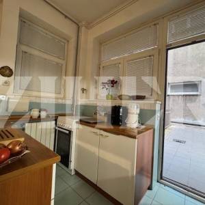 Donji grad, stan 106 m2 s terasom 50 m2 i dva balkona