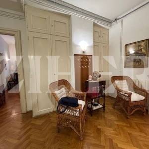 Donji grad, stan 106 m2 s terasom 50 m2 i dva balkona