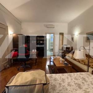 Donji grad, stan 106 m2 s terasom 50 m2 i dva balkona