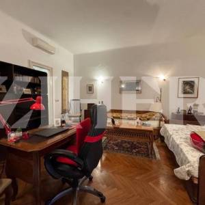 Donji grad, stan 106 m2 s terasom 50 m2 i dva balkona