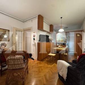 Donji grad, stan 106 m2 s terasom 50 m2 i dva balkona