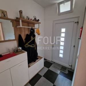 Dražice, 75.11m2, 2s+db, terasa, namješten stan!