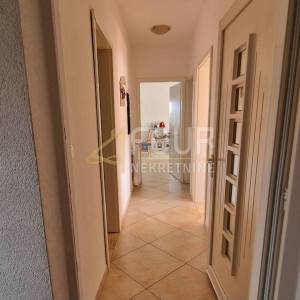 Dražice, 75.11m2, 2s+db, terasa, namješten stan!