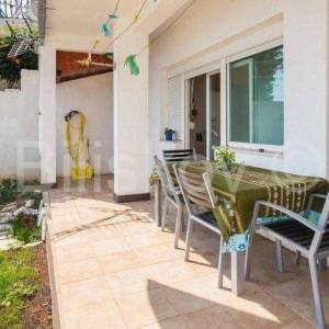 Dugi Rat, Jesenice, prodaja stan 80 m2 + terasa 24 m2