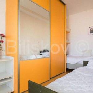 Dugi Rat, Jesenice, prodaja stan 80 m2 + terasa 24 m2