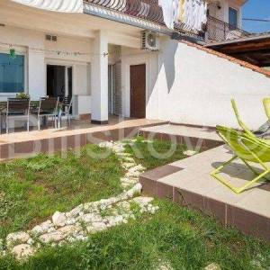 Dugi Rat, Jesenice, prodaja stan 80 m2 + terasa 24 m2