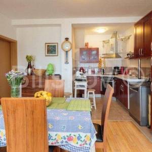 Dugi Rat, Jesenice, prodaja stan 80 m2 + terasa 24 m2