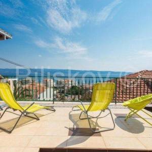 Dugi Rat, Jesenice, prodaja stan 80 m2 + terasa 24 m2