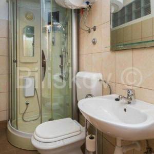 Dugi Rat, Jesenice, prodaja stan 80 m2 + terasa 24 m2