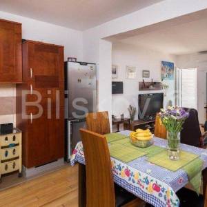 Dugi Rat, Jesenice, prodaja stan 80 m2 + terasa 24 m2