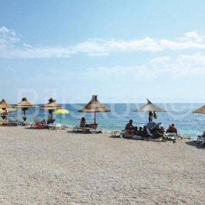 Dugi Rat, Jesenice, prodaja stan 80 m2 + terasa 24 m2