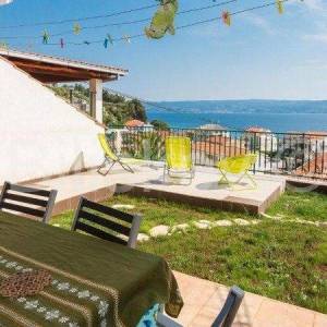 Dugi Rat, Jesenice, prodaja stan 80 m2 + terasa 24 m2