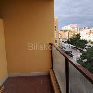 Dugoročan najam 3 sobe studenti Mertojak Split