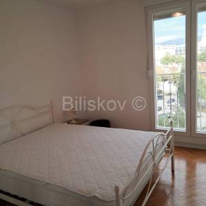 Dugoročan najam 3 sobe studenti Mertojak Split