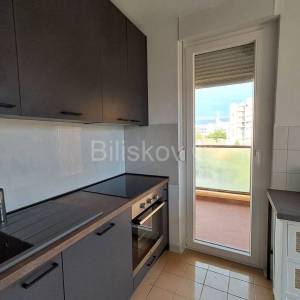 Dugoročan najam 3 sobe studenti Mertojak Split