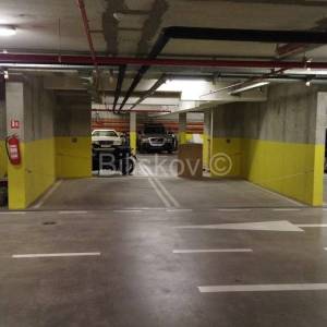 Duilovo Split parking 2 automobila najam