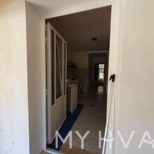 Dva apartmana na prvom katu u Jelsi