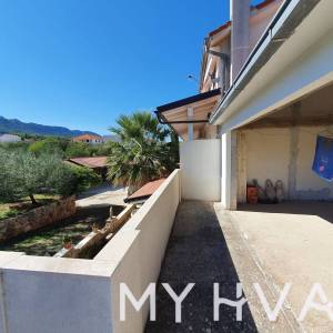 Dva apartmana na prvom katu u Jelsi