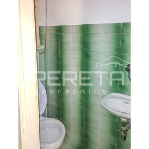 Dvosoban stan u centru s pogledom na more i grad

