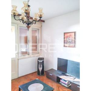 Dvosoban stan u centru s pogledom na more i grad

