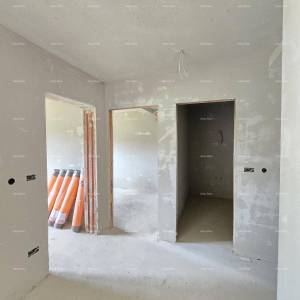 Dvosoban stan u prizemlju s vrtom