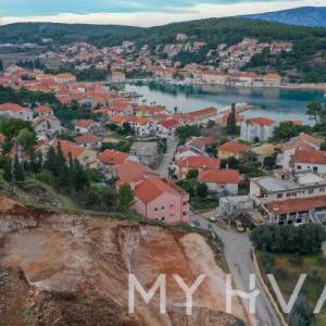 Ekskluzivni apartmani u Jelsi Zgrada #1